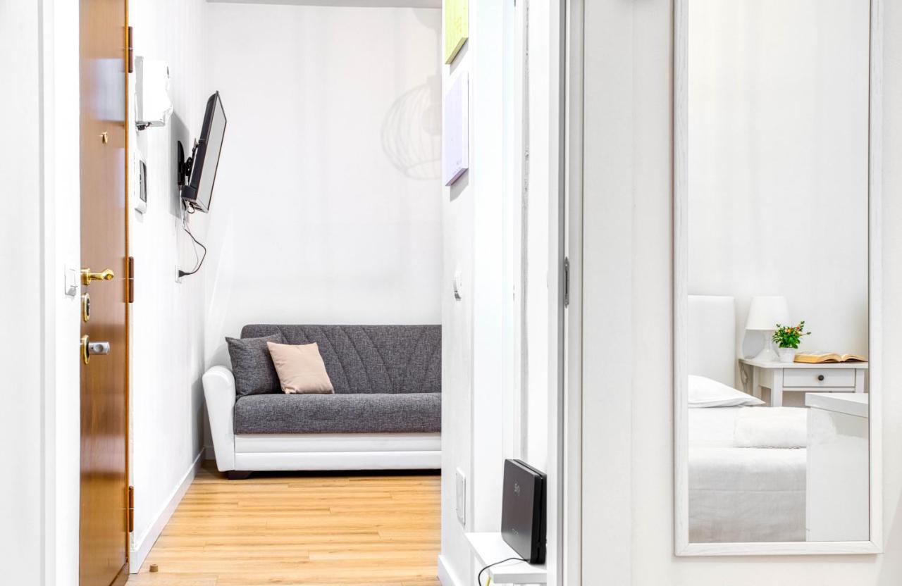 Apartament Joivy Warm And Inviting Flat With Balcony Mediolan Zewnętrze zdjęcie
