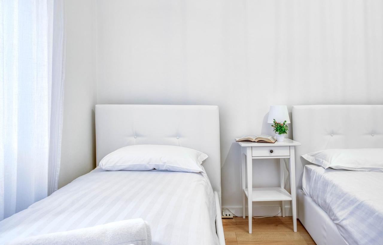 Apartament Joivy Warm And Inviting Flat With Balcony Mediolan Zewnętrze zdjęcie